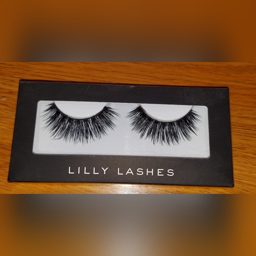 NEW Lilly Lashes ATLANTA Premium Synthetic Mink Lashes, One Pair Sealed Box